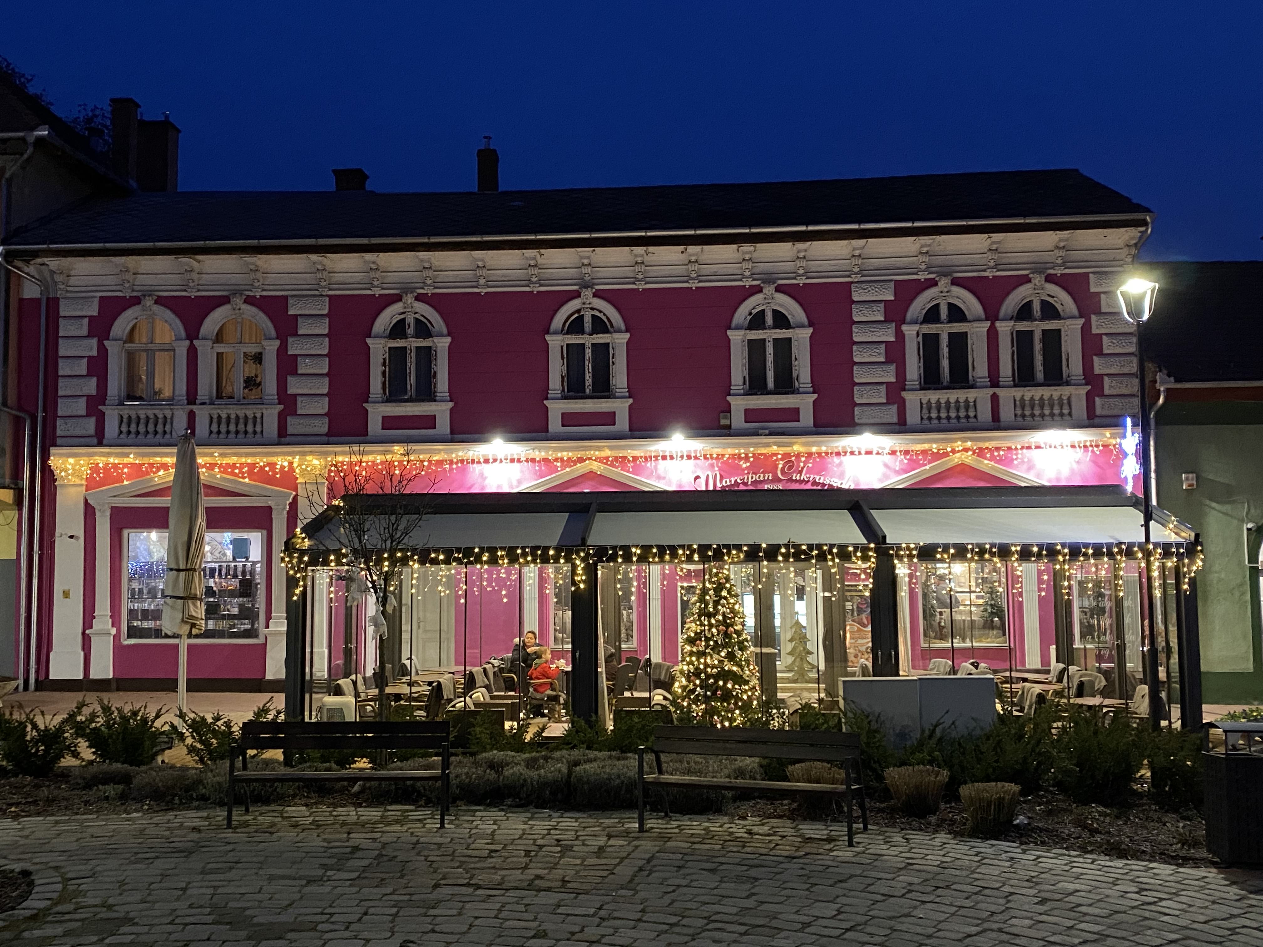 Marcipán Cukrászda Dunaföldvár